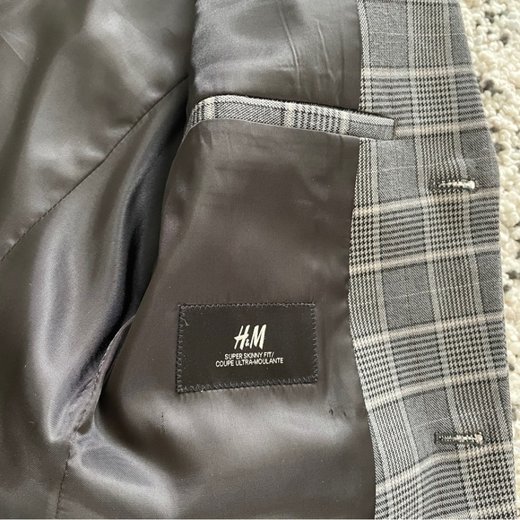 H&M Checkered Blazer - Picture 4 of 5